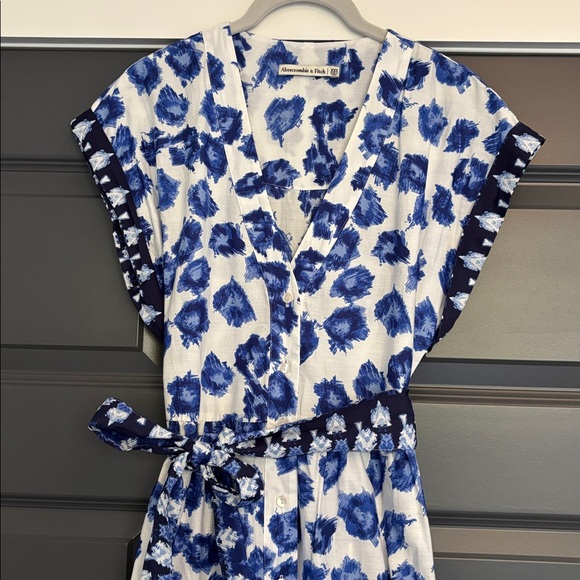Abercrombie & Fitch Blue and White Floral Tie-Waist Maxi Dress XXS - Picture 3 of 6